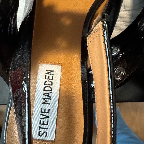 Brand new never worn Steve Maddens size 9 - Picture 4 of 4